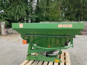 Amazone 902 Fertiliser Spreader - Image 3
