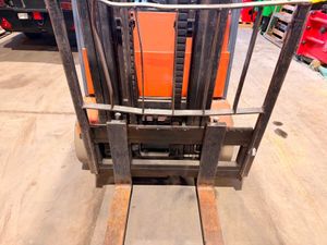 2014 TOYOTA 1.3 Ton Electric forklift....NEW BATTE - Image 4