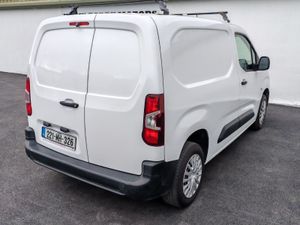 Citroen Berlingo 2022 3 Seater - Image 4