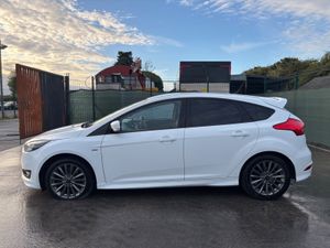 2018 Ford Focus ST Line Diesel - Image 2