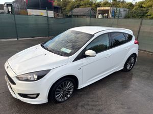 2018 Ford Focus ST Line Diesel - Image 4
