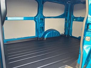 Ford Transit Custom 2.5 320 Duratec 11.8kWh Sport - Image 4
