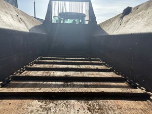 10t Rear Discharge Manure Spreader - Image 4