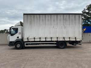 2016 Renault D14 4x2 Curtainsider - Image 2