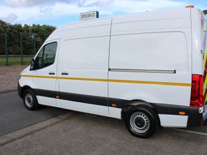 2024 Mercedes-Benz Sprinter 315 L2H2 - Image 3