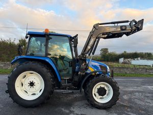 2009 New Holland T5060 with Loader - Image 3