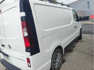 Vauxhall Vivaro Sportive 2900 Cdti - Image 3