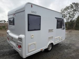Venus 320/2 Touring Caravan – Only 763 kg - Image 2