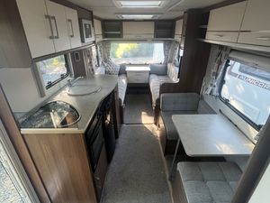 LunarVenus 580/6 – 6 Berth Family Caravan - Image 4