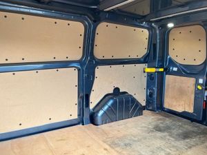 Ford Transit Custom LIMITED - Image 4