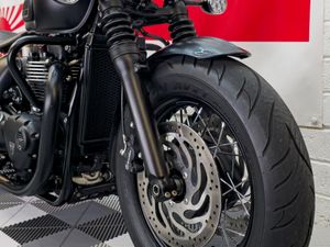 2020 Triumph Bonneville Bobber 1200 - Image 3