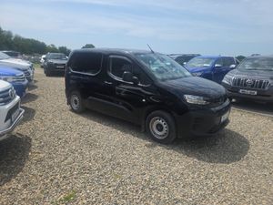 Peugeot Partner 3 Seater Van - Image 2