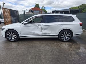 2017 VW Passat GT Bluemotion  Top Spec - Image 3