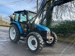 1997 New Holland 6635 with Loader - Image 2
