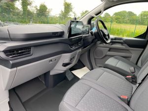 Ford Transit Custom 2.0 TDCI SWB Limited 170 BHP A - Image 4