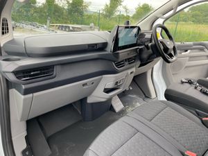 Ford Transit Custom 2.0 TDCI LWB Limited 170 BHP A - Image 4