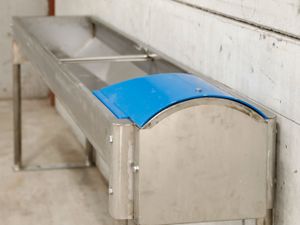 Teemore Stainless Steel Fast Empty Drinker Trough - Image 2