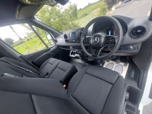 MERCEDES-BENZ SPRINTER 222' RWD - MWB - Image 4