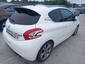 2013 Peugeot 208 - Image 4
