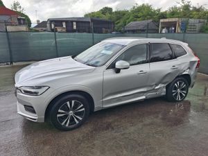 201 Volvo XC60  Awd  D4 Momentum  Automatic - Image 2