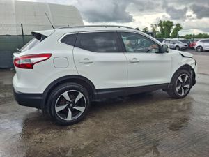 2017 Nissan Qashqai  Automatic Full leather - Image 3