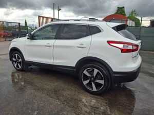 2017 Nissan Qashqai  Automatic Full leather - Image 4