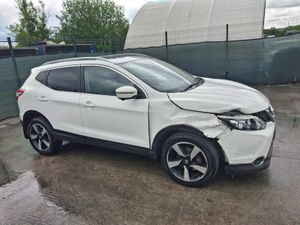 2017 Nissan Qashqai  Automatic Full leather - Image 2