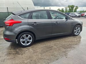2017 Ford Focus Zetec   Diesel  Automatic - Image 3