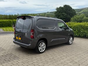 2021 Peugeot Partner Professional Plus NO VAT! - Image 4