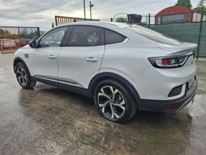 252 Renault Arkana Hybrid Automatic - Image 3