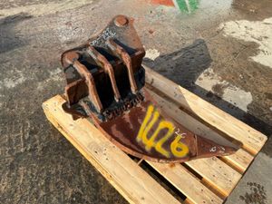 Eurofab ripper tooth attachment...60mm pins....... - Image 2
