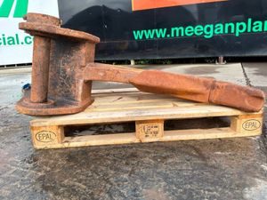 Heavy gauge ripper tooth....80mm pins.....1424t. - Image 2