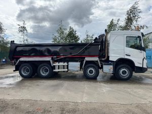 2021 Volvo FMX420 8x4 Steel Tipper - Image 2