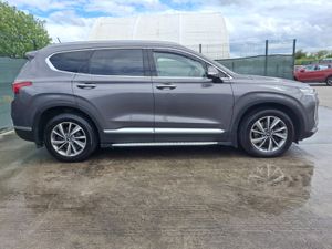 182 Hyundai Santa Fe  Executive Awd  7 seater - Image 3