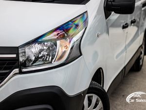 2021 RENAULT TRAFIC LWB - Image 2