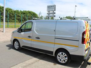 2022 Renault Trafic SL28 Sport - Image 4
