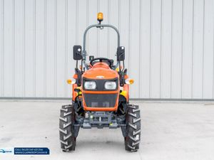 Kubota EK1-261 Compact Tractor - Image 2