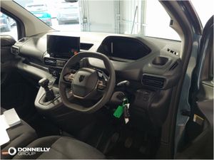 Peugeot Partner Standard Diesel Professional Plus - Image 4