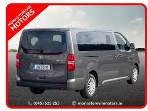 Toyota Proace VERSO SHUTTLE LWB - Image 2