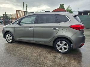2014 Kia Carens  170km   7 seater - Image 4