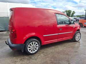 2018 Volkswagen Caddy 2.0 Tdi  Automatic - Image 3
