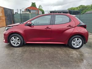 212 Toyota Yaris  1.0 Luna  35km.. - Image 2