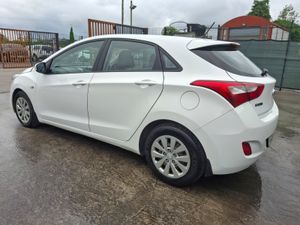 2015 Hyundai i30  Classic  1.4 Diesel - Image 4