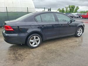 2014 Volkswagen Passat  TDI - Image 3