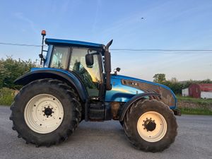 2011 Valtra T182 - Image 4