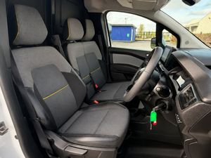 2023 Renault Kangoo High Spec - Image 4