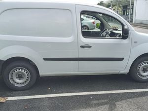 RENAULT KANGOO 2019 / 1.5 DIESEL / MANUAL - Image 4