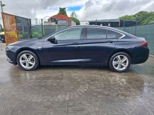 2018 Opel Insignia Sri  1.5 Turbo - Image 2