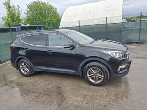2018 Hyundai Santa Fe  7 seater very Light Damage - Image 2