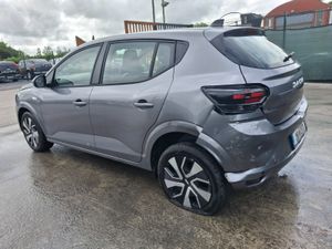 261 Dacia Sandero  Exspersion  Brand new only 103k - Image 3